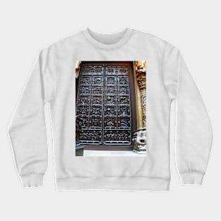 London. A Door in Victoria and Albert Museum. Great Britain 2009 Crewneck Sweatshirt